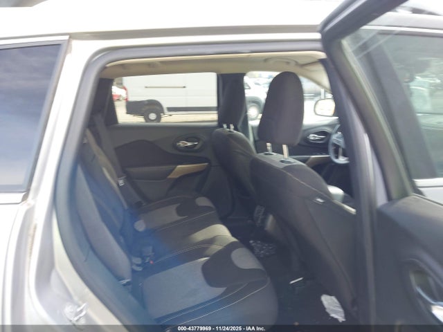 Jeep Cherokee Latitude 4x4 2018 1C4PJMCB3JD501409 Image 8