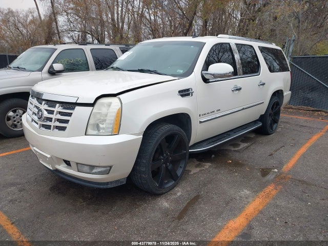 2007 CADILLAC ESCALADE ESV 1GYFK668X7R208228 Photo 1
