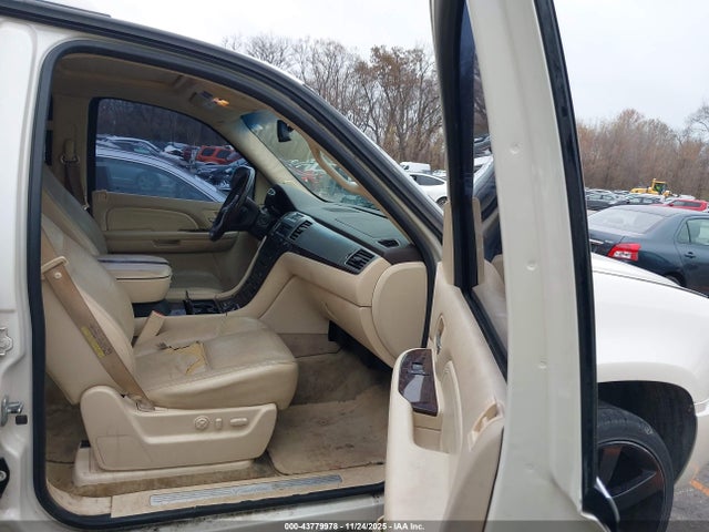 2007 CADILLAC ESCALADE ESV 1GYFK668X7R208228 Photo 4