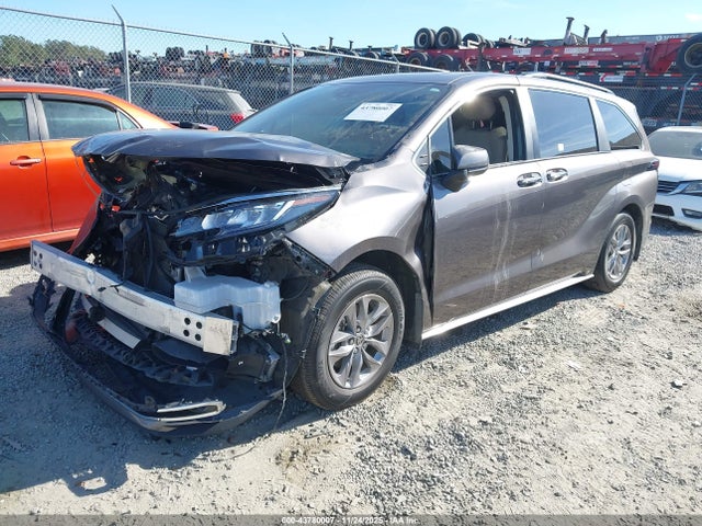 5TDYRKEC7RS183818 Toyota SIENNA XLE