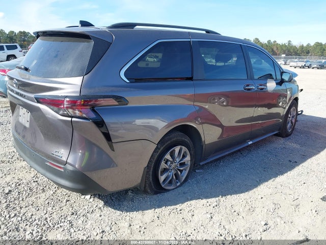 5TDYRKEC7RS183818 Toyota SIENNA XLE
