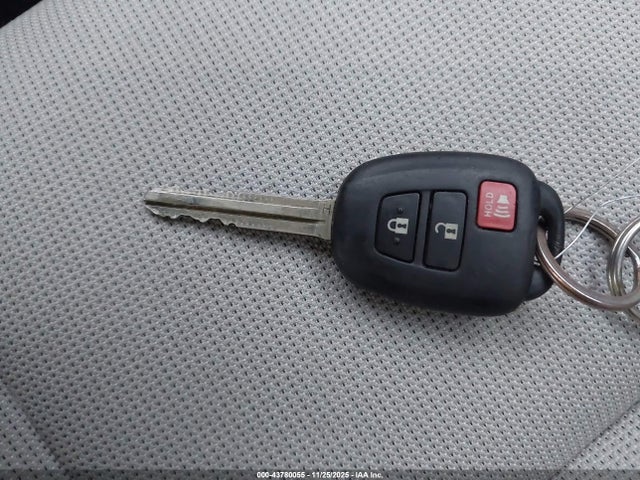 Toyota Corolla Cross L 2022 7MUAAAAG2NV008839 Image 11