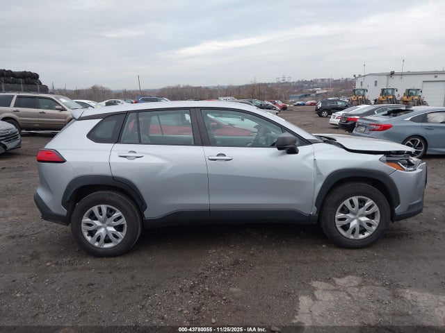 Toyota Corolla Cross L 2022 7MUAAAAG2NV008839 Image 13