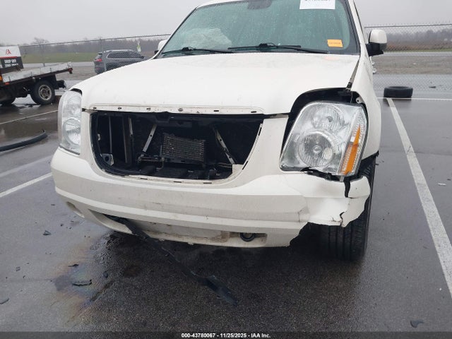 2013 Gmc Yukon Xl 1500 Denali მანქანა იყიდება აუქციონზე, vin: 1GKS2MEF7DR368916, აუქციონის ნომერი: 43780067