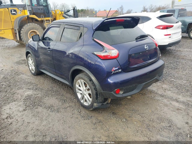 2015 NISSAN JUKE JN8AF5MV7FT554458 Photo 2