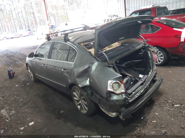 2008 VOLKSWAGEN PASSAT WVWCU93C08E122657 Photo 2