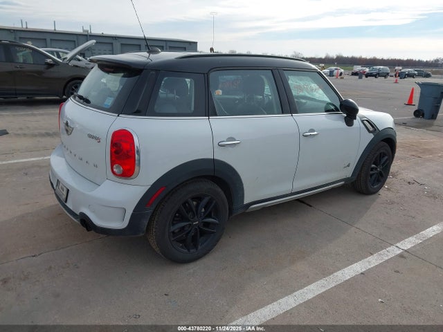 2015 MINI COUNTRYMAN WMWZC5C51FWP46219 Photo 3