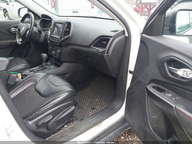 43780477 :رقم المزاد ، 1C4PJMBX0KD141675 vin ، 2019 Jeep Cherokee Trailhawk 4x4 مزاد بيع
