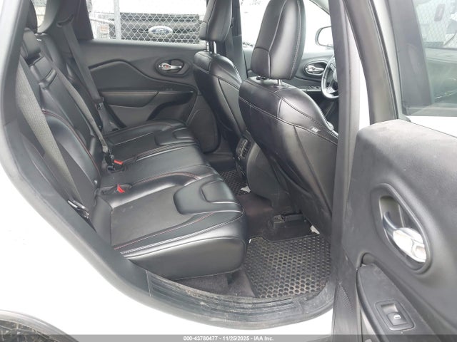 43780477 :رقم المزاد ، 1C4PJMBX0KD141675 vin ، 2019 Jeep Cherokee Trailhawk 4x4 مزاد بيع