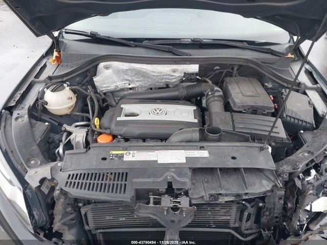 2017 Volkswagen Tiguan 2.0t Sport მანქანა იყიდება აუქციონზე, vin: WVGTV7AX2HW504606, აუქციონის ნომერი: 43780494