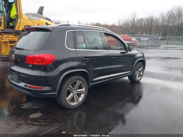 2017 Volkswagen Tiguan 2.0t Sport მანქანა იყიდება აუქციონზე, vin: WVGTV7AX2HW504606, აუქციონის ნომერი: 43780494