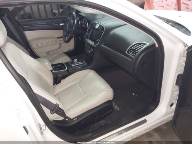 2016 CHRYSLER 300C 2C3CCAET4GH244029 Photo 4