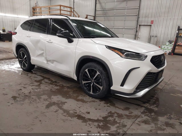 43780602 :رقم المزاد ، 5TDLZRBHXMS066651 vin ، 2021 Toyota Highlander Xse مزاد بيع
