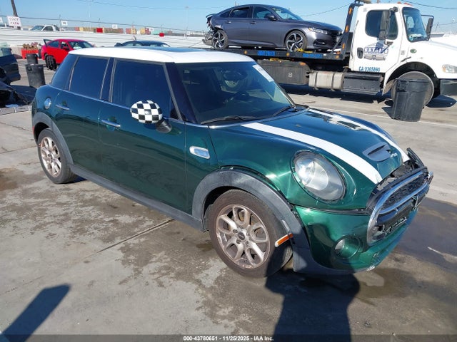 2016 MINI HARDTOP WMWXU3C51G2B67431 Photo 0