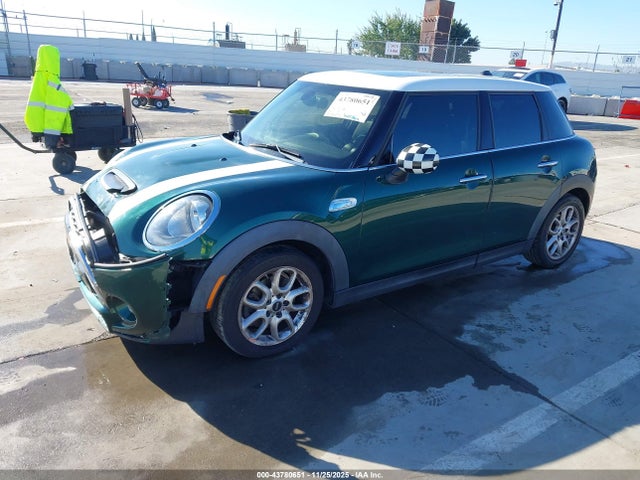2016 MINI HARDTOP WMWXU3C51G2B67431 Photo 1