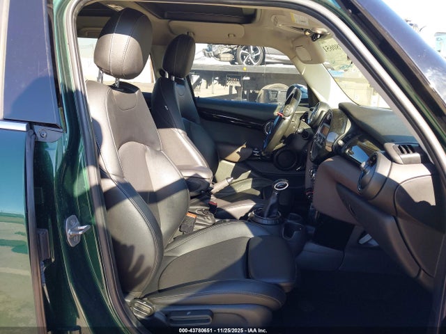 2016 MINI HARDTOP WMWXU3C51G2B67431 Photo 4