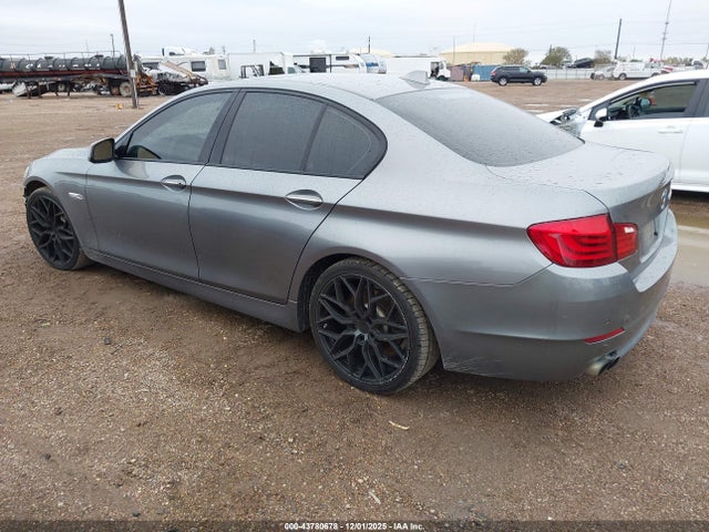 2012 BMW 528I WBAXG5C57CDX04897 Photo 2