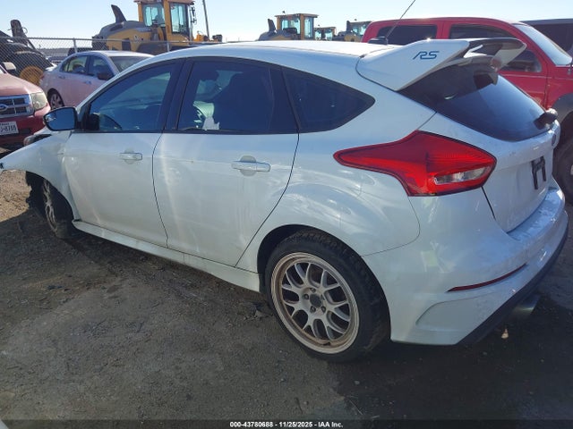 2017 FORD FOCUS RS WF0DP3TH6H4119513 Photo 2