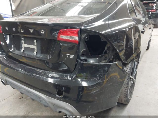 2018 VOLVO S60 YV126MFLXJ2450710 Photo 5