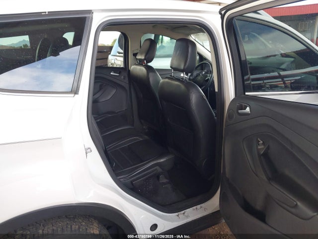 1FMCU0J93KUC27852 Ford Escape Titanium