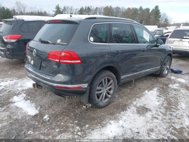 2016 VOLKSWAGEN TOUAREG WVGEF9BP8GD009515 Photo 3