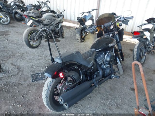 2018 HARLEY-DAVIDSON FXBB 1HD1YJJ33JC079853 Photo 3