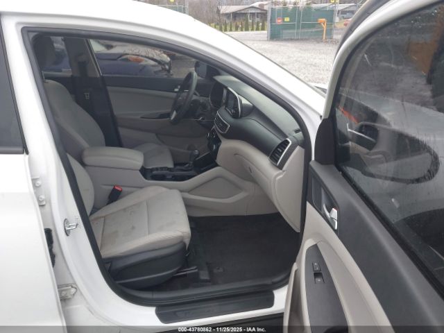 2019 HYUNDAI TUCSON KM8J2CA41KU868758 Photo 4