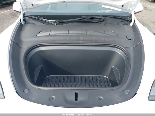 2025 TESLA MODEL Y 7SAYGDEE7SA340812 Photo 9