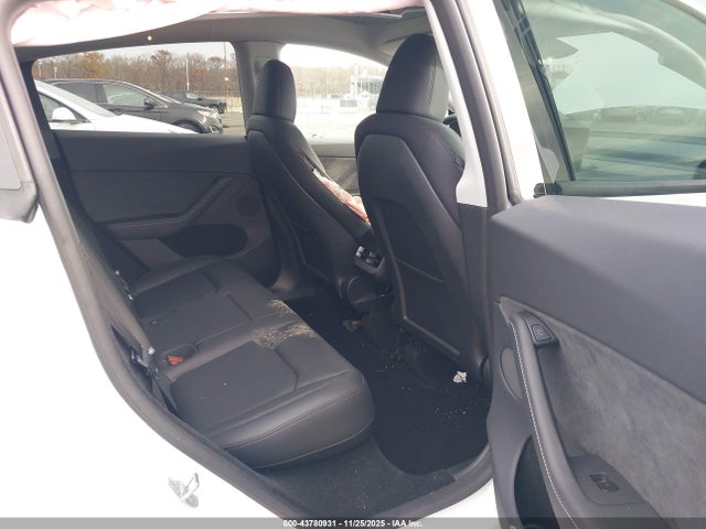 2025 TESLA MODEL Y 7SAYGDEE7SA340812 Photo 7