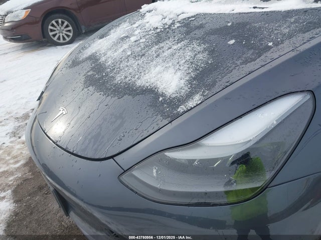 2023 TESLA MODEL 3 5YJ3E1EA2PF695695 Photo 9