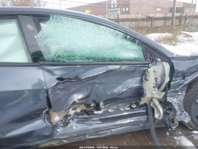 2023 TESLA MODEL 3 5YJ3E1EA2PF695695 Photo 4