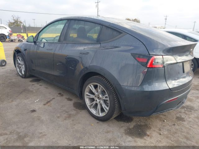 2021 TESLA MODEL Y 5YJYGDEE7MF094962 Photo 2