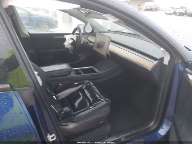 2023 TESLA MODEL Y 7SAYGDEF4PF583805 Photo 4