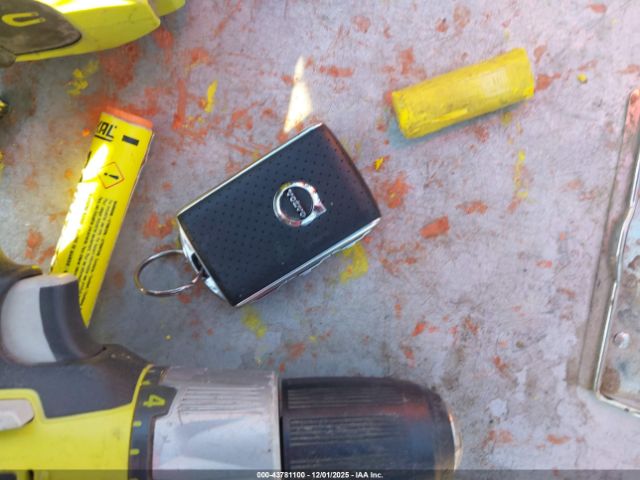 2019 VOLVO XC40 YV4162XZ8K2004241 Photo 10