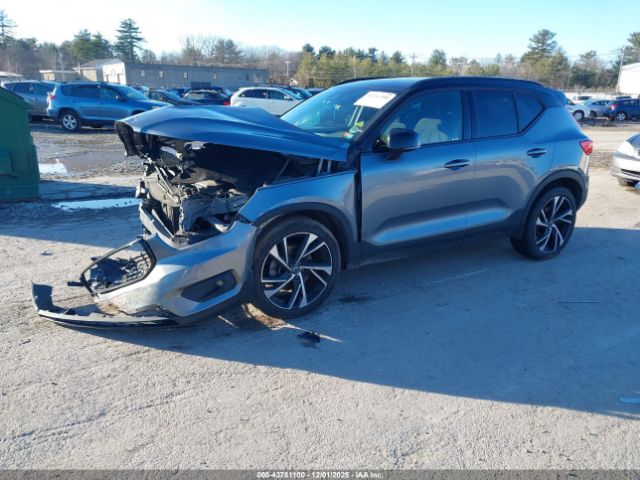 2019 VOLVO XC40 YV4162XZ8K2004241 Photo 1