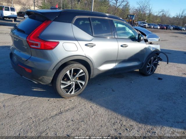 2019 VOLVO XC40 YV4162XZ8K2004241 Photo 3
