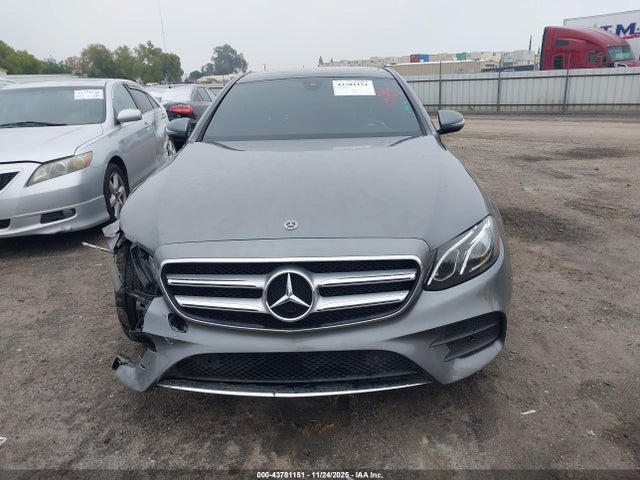 Mercedes-Benz E 300 2018 WDDZF4JB8JA406137 Image 12
