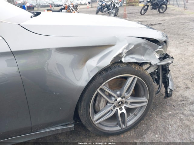 Mercedes-Benz E 300 2018 WDDZF4JB8JA406137 Image 18