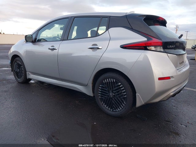 2024 NISSAN LEAF 1N4CZ1CV0RC554897 Photo 2