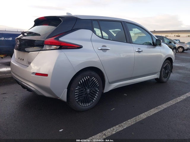 2024 NISSAN LEAF 1N4CZ1CV0RC554897 Photo 3