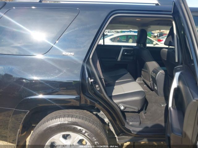 2023 TOYOTA 4RUNNER JTEFU5JR6P5296756 Photo 7
