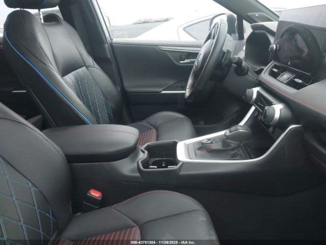 2024 TOYOTA RAV4 PRIME JTMEB3FV5RD228070 Photo 4