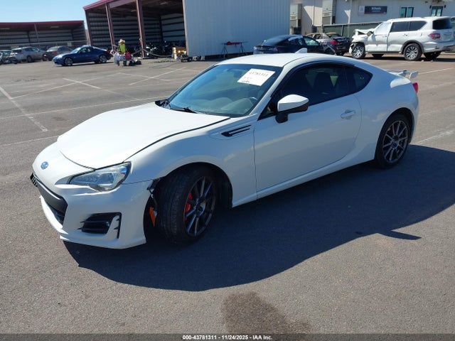 Subaru Brz Limited 2017 JF1ZCAC13H9602607 Image 2