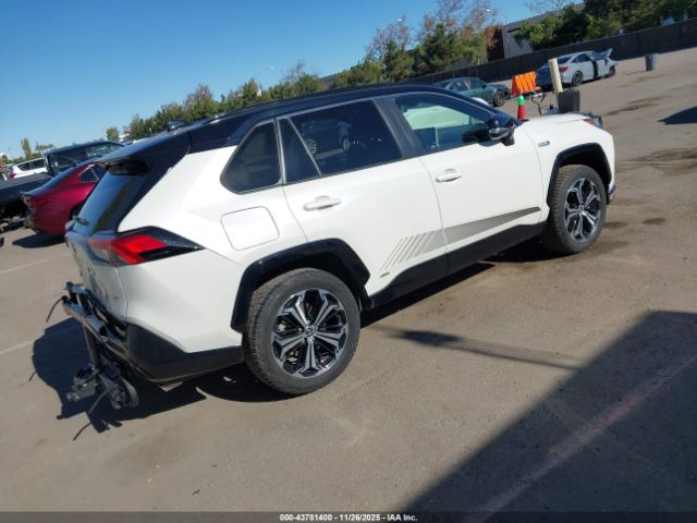 2022 TOYOTA RAV4 PRIME JTMEB3FV0ND107621 Photo 3