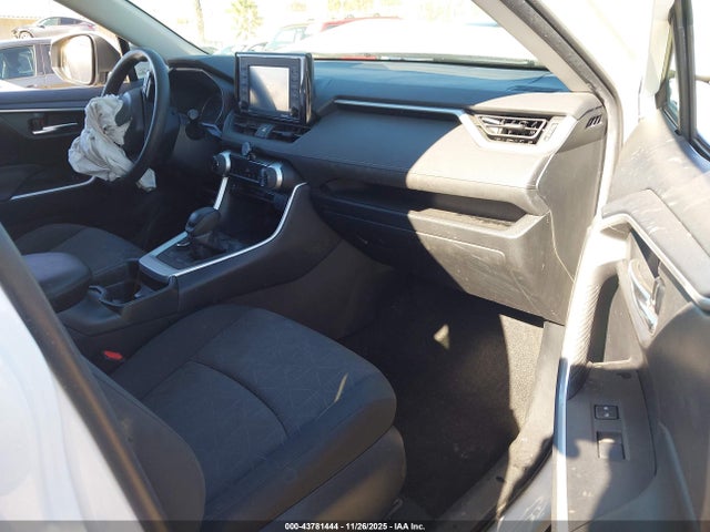2021 TOYOTA RAV4 HYBRID 4T3R6RFV4MU015146 Photo 4
