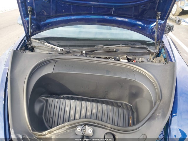 2024 TESLA MODEL 3 5YJ3E1EAXRF731412 Photo 9