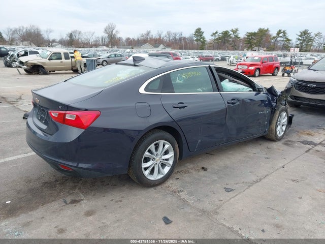 1G1ZD5STXSF139075 Chevrolet Malibu Fwd 1lt