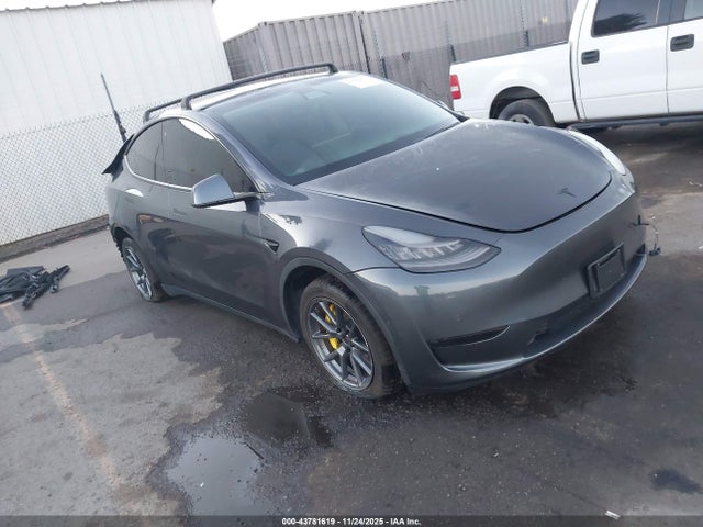 2020 TESLA MODEL Y 5YJYGDEE4LF052117 Photo 0