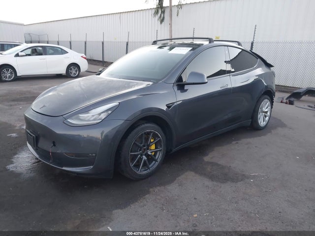 2020 TESLA MODEL Y 5YJYGDEE4LF052117 Photo 1