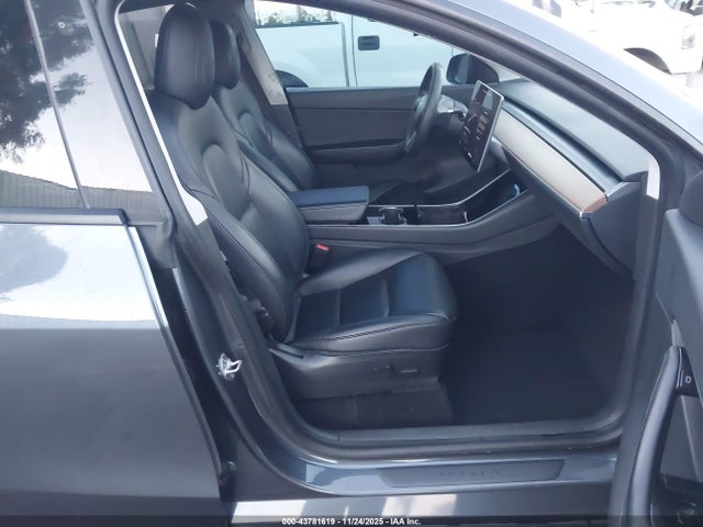 2020 TESLA MODEL Y 5YJYGDEE4LF052117 Photo 4